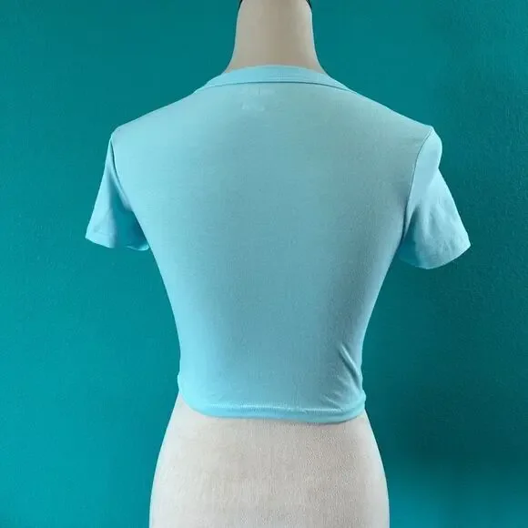 Wild Fable Women's Blue Crew Neck Short Sleeve T-Shirt Cropped Top Size XS - Picture 3 of 4